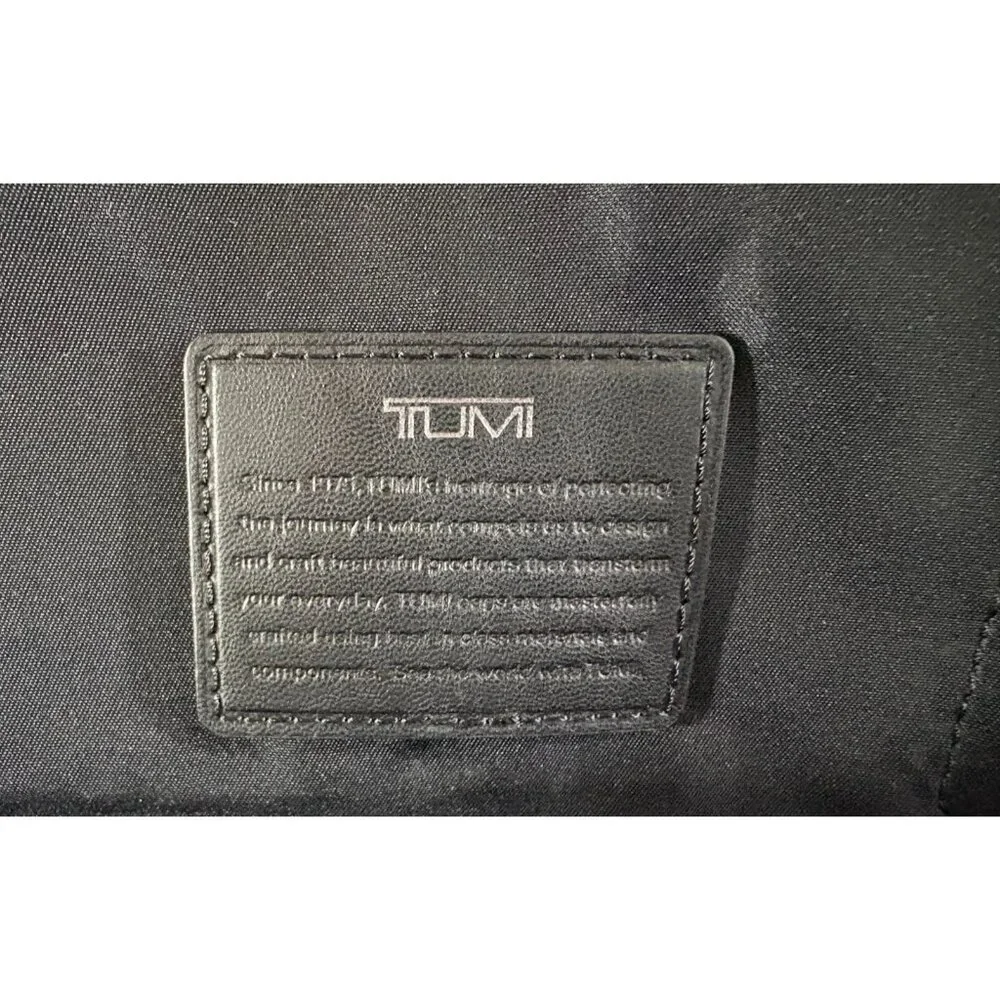 Tumi Fremont KERBY 9.5” Sling Crossbody Bag color NAVY BLUE NWT mspr $295